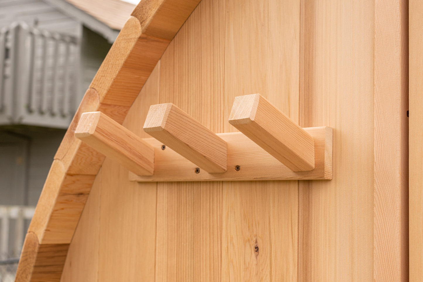 Essential Amber Sauna – Knotty Cedar Barrel (2–4 Person)