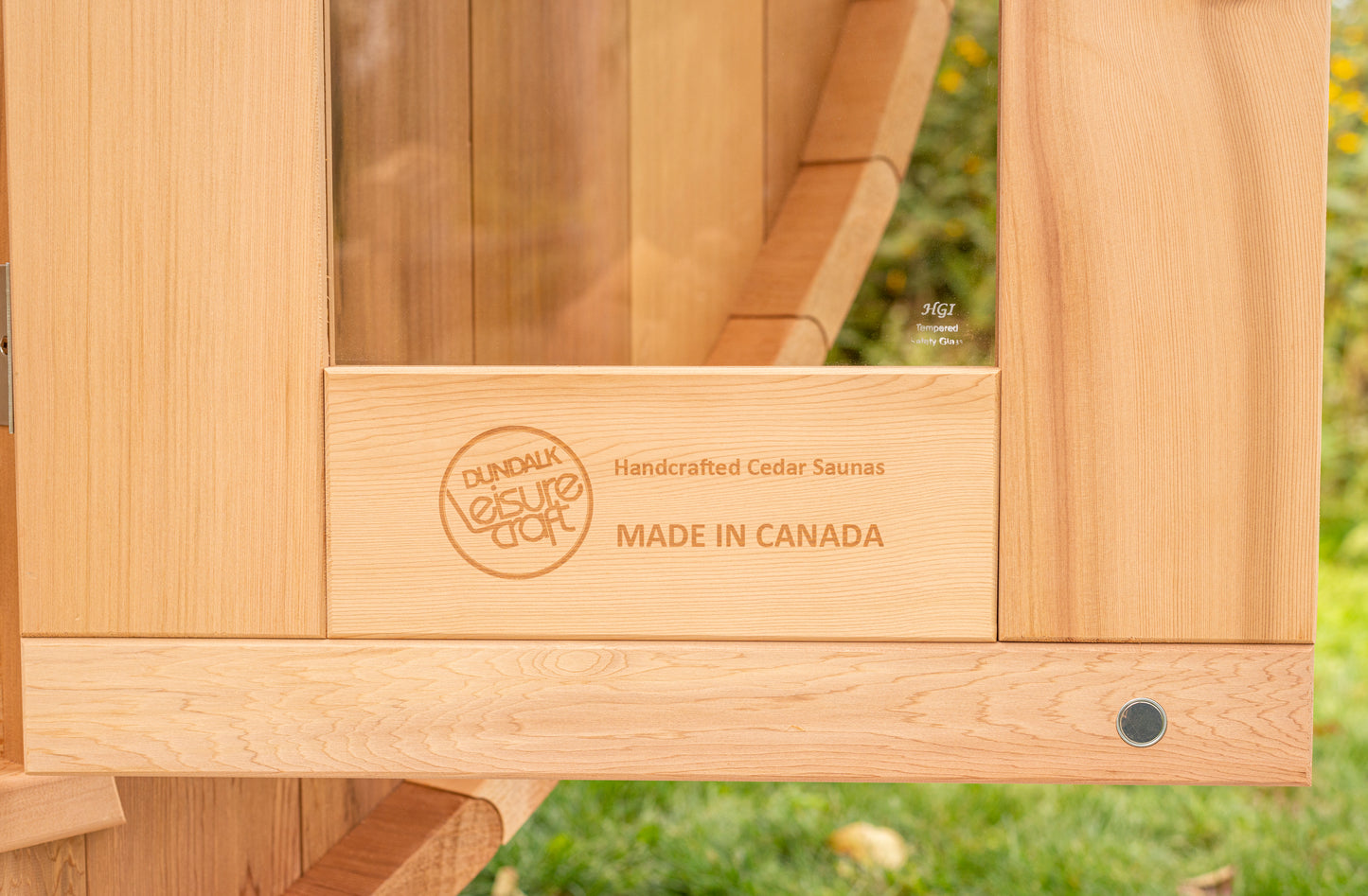 Essential Amber Sauna – Knotty Cedar Barrel (2–4 Person)
